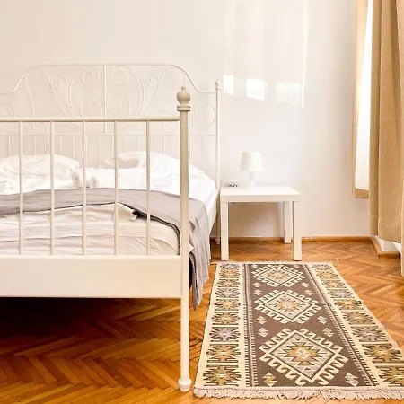 White Moon Apartment Brasov Exterior photo